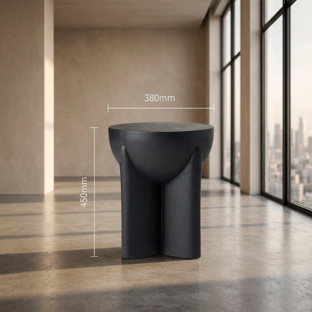 Halo round side table in black