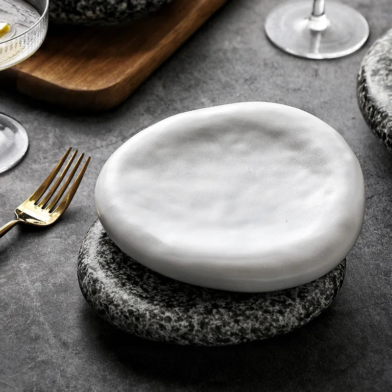 Cairn stone-pattern porcelain plate