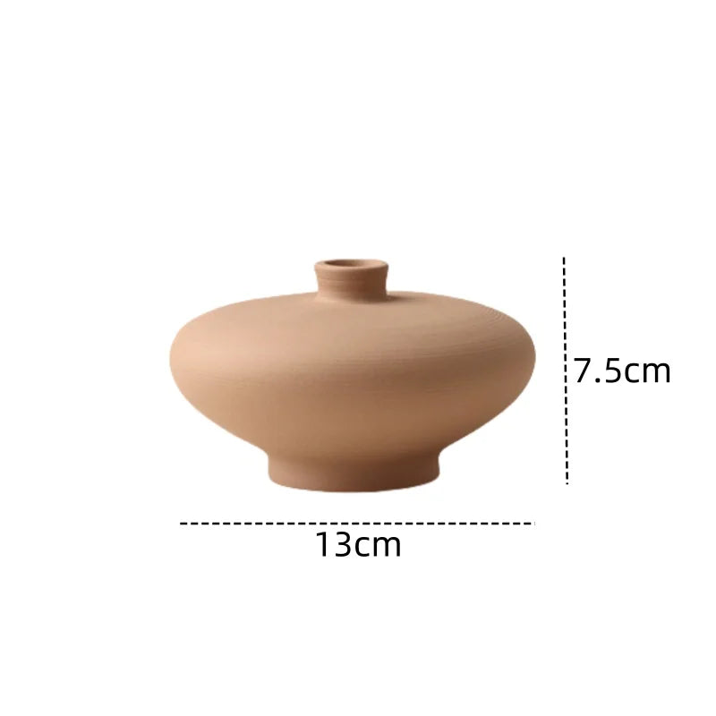 Plume ceramic tabletop vase in Style A