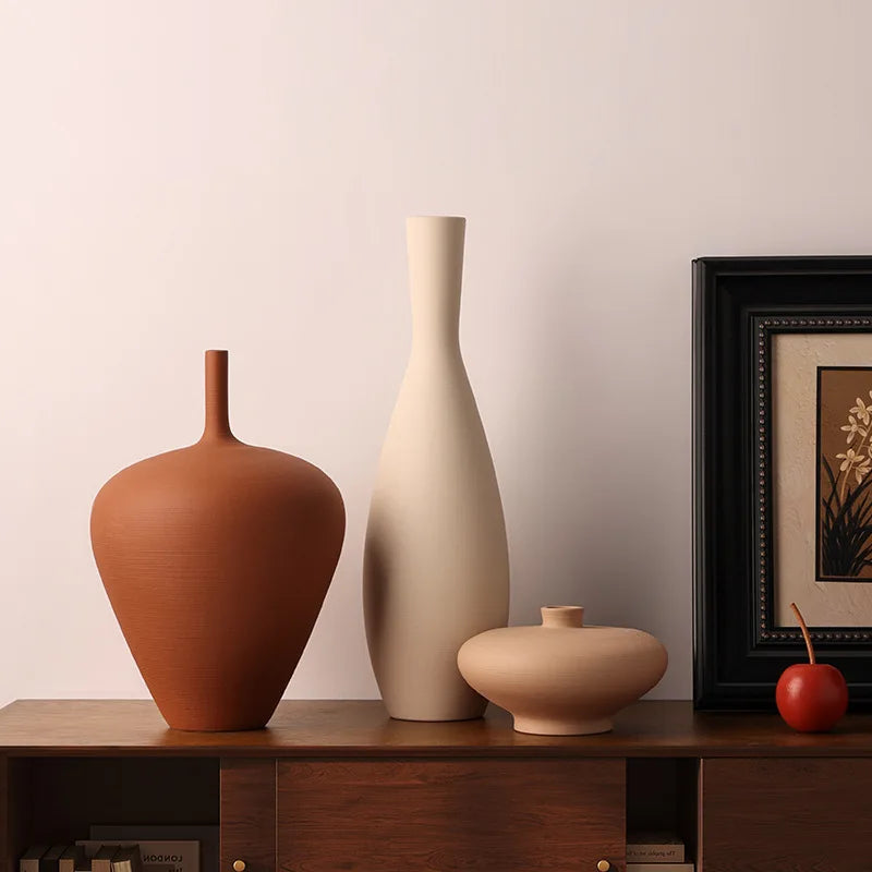 Plume ceramic tabletop vase